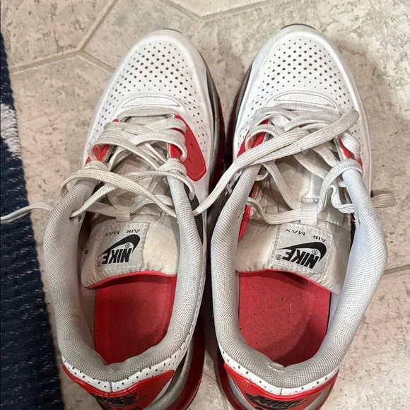 Nike Air Max Men's White and Red Athletic Shoes - Picture 3 of 12